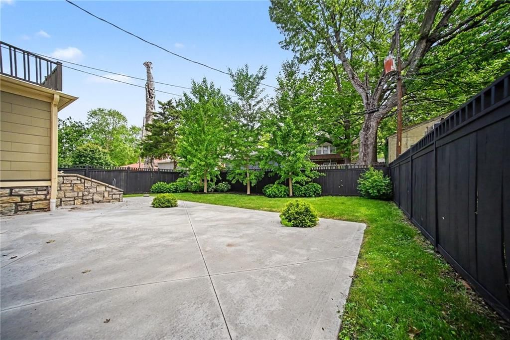 5729 Charlotte Street — photo 25