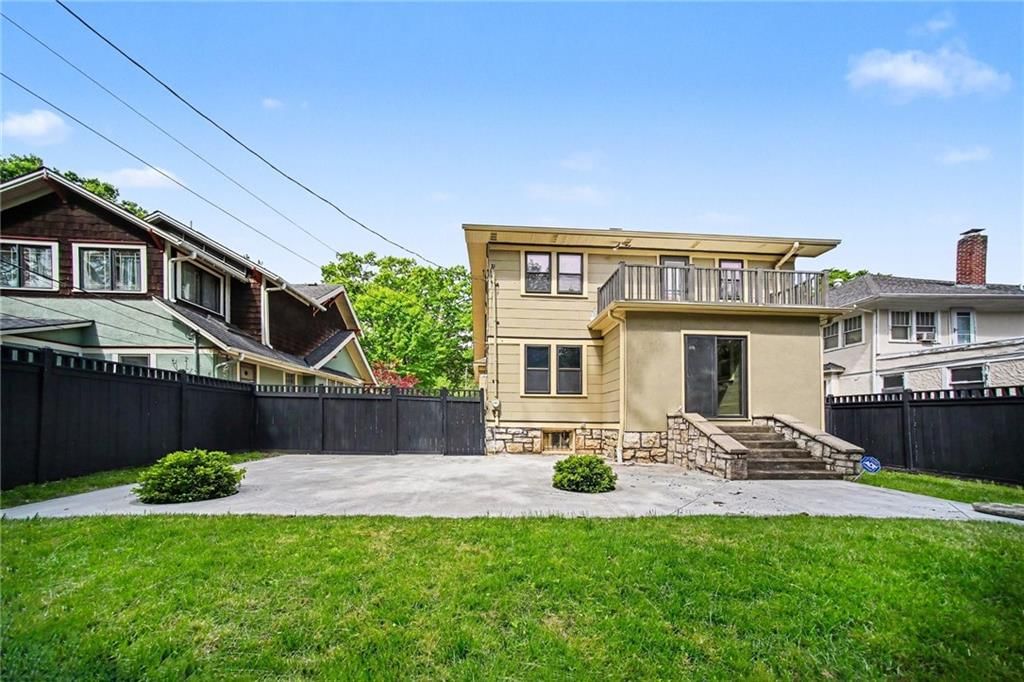 5729 Charlotte Street — photo 26