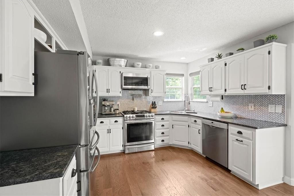 21719 W 51ST Terrace — photo 11