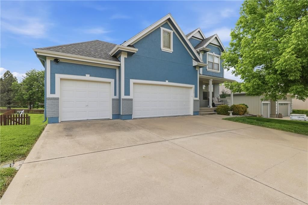 1205 Wiltshire Boulevard, Raymore, MO