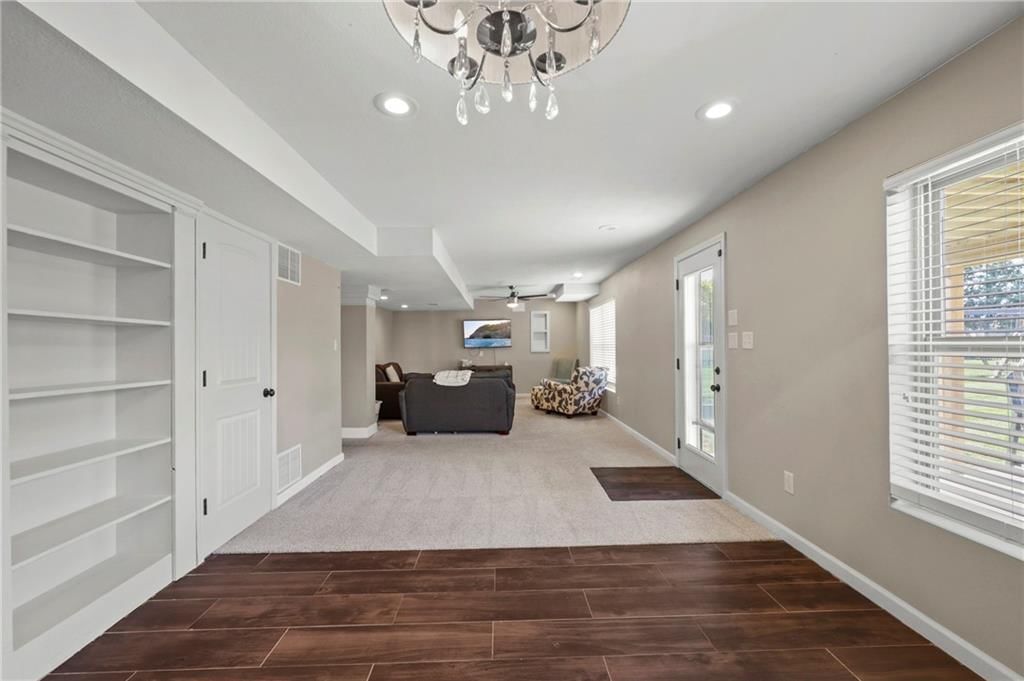 1205 Wiltshire Boulevard — photo 26