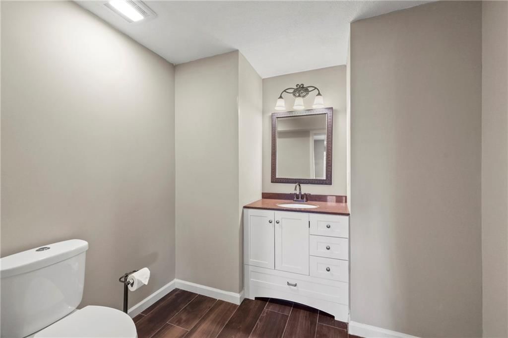 1205 Wiltshire Boulevard — photo 37