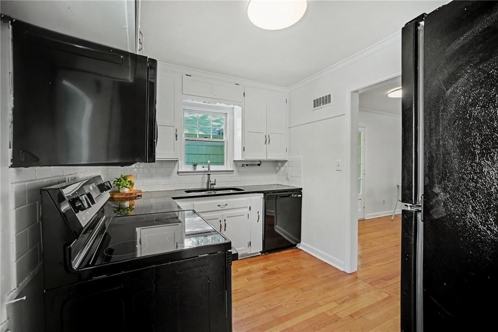 5225 Sycamore Drive — photo 8