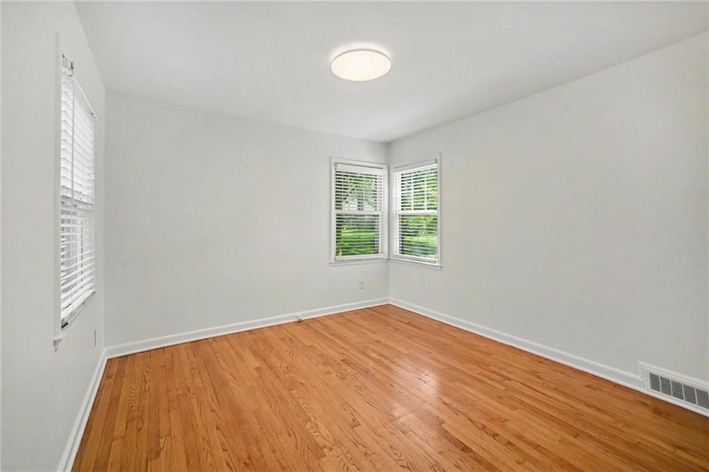 5225 Sycamore Drive — photo 10