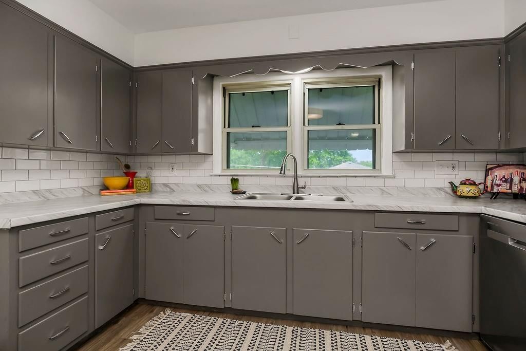 102 S 18th Street — photo 13