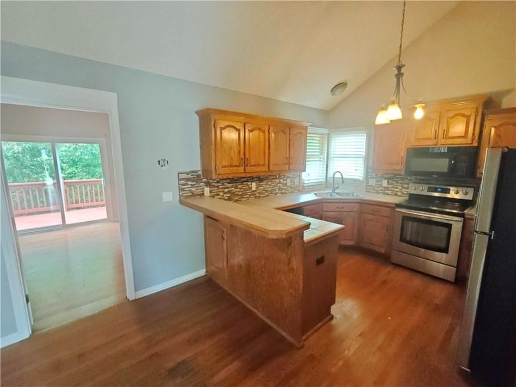 4411 NE 65th Terrace — photo 3