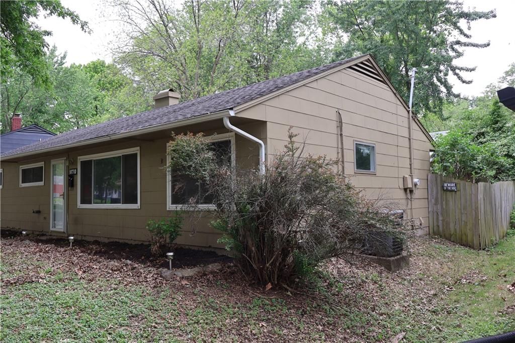 10710 Newton Avenue — photo 22