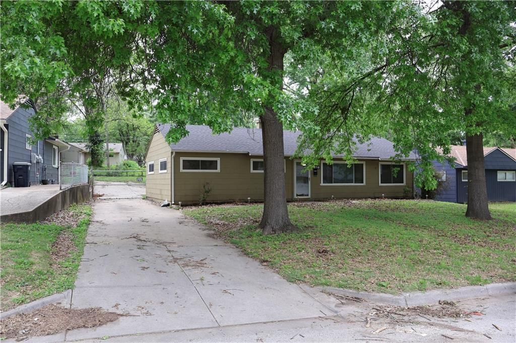 10710 Newton Avenue — photo 23
