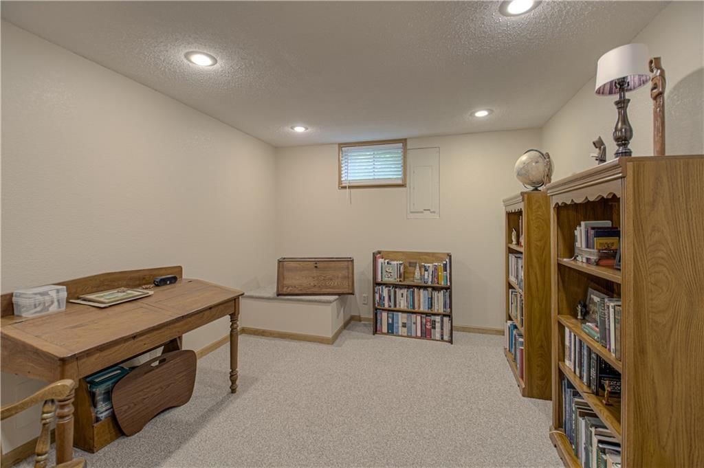 1207 N Anne Shirley Drive — photo 22