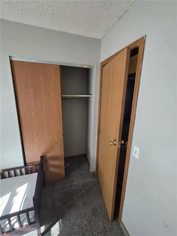 105 Oaklawn Avenue — photo 4