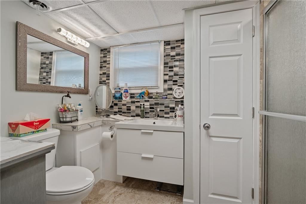 8903 N Holmes Street — photo 18
