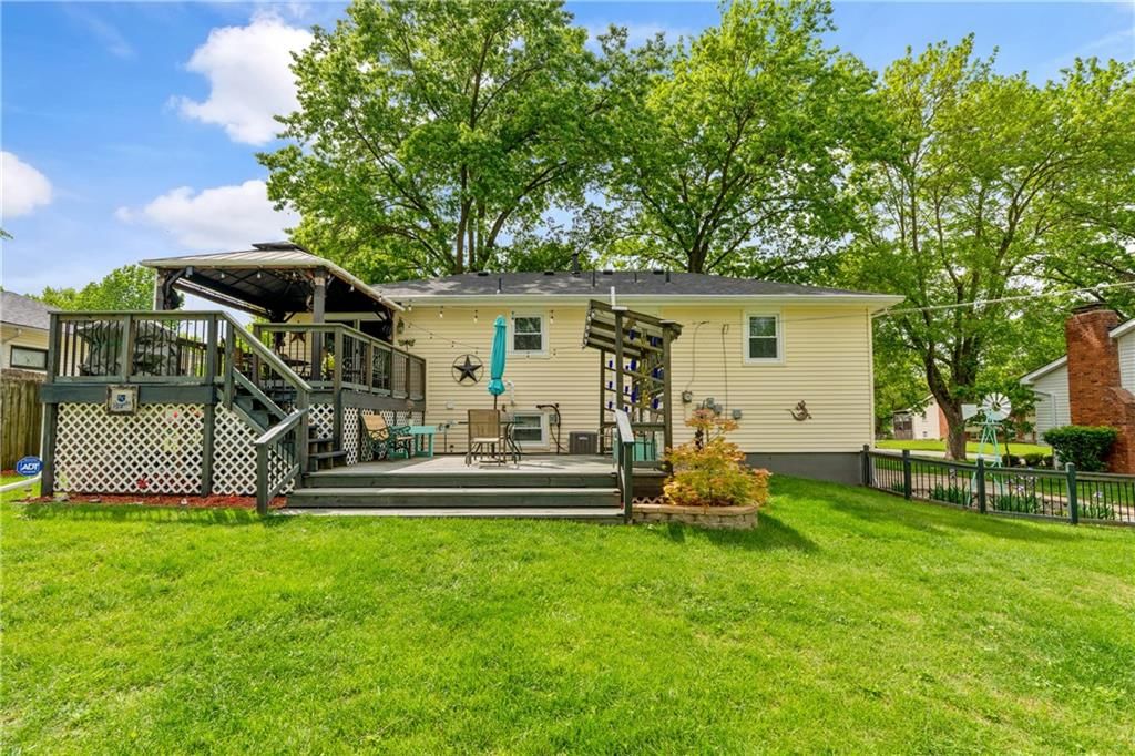 8903 N Holmes Street — photo 24