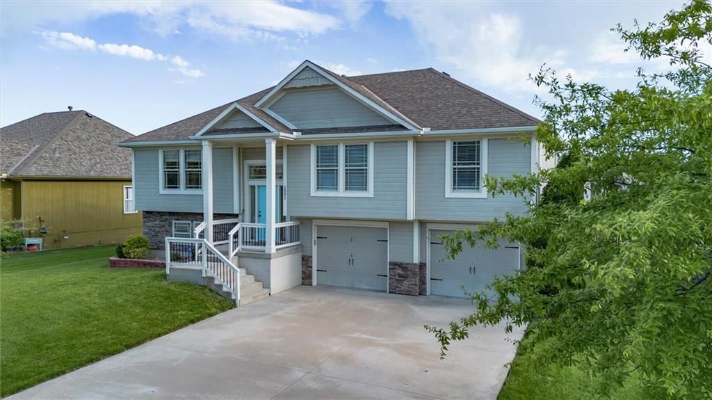 2301 NE Treetop Drive — photo 3