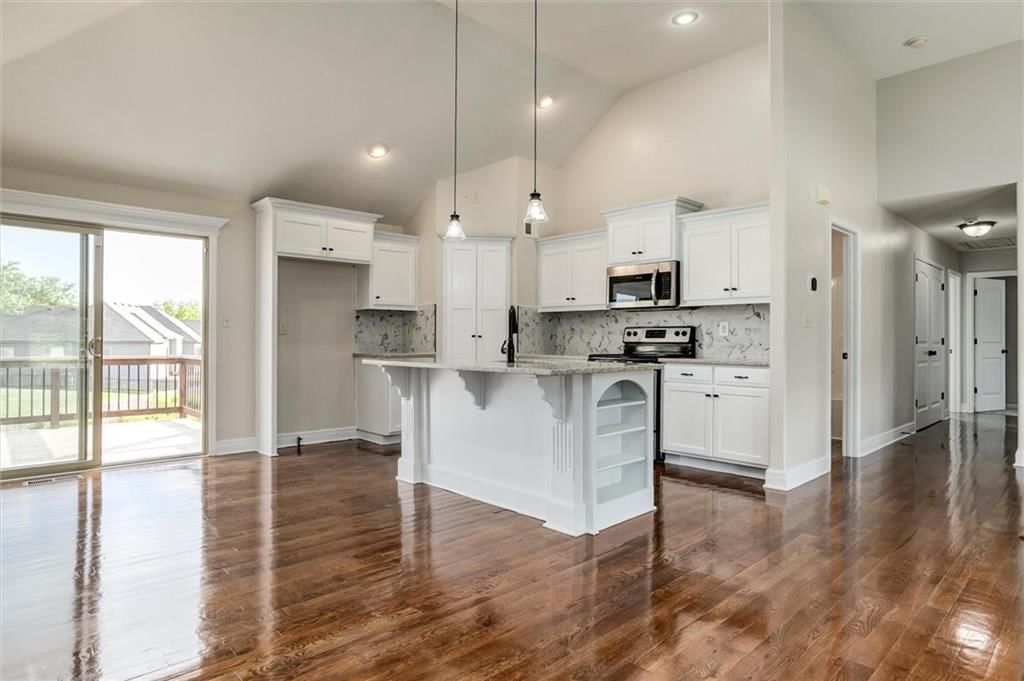 2301 NE Treetop Drive — photo 15