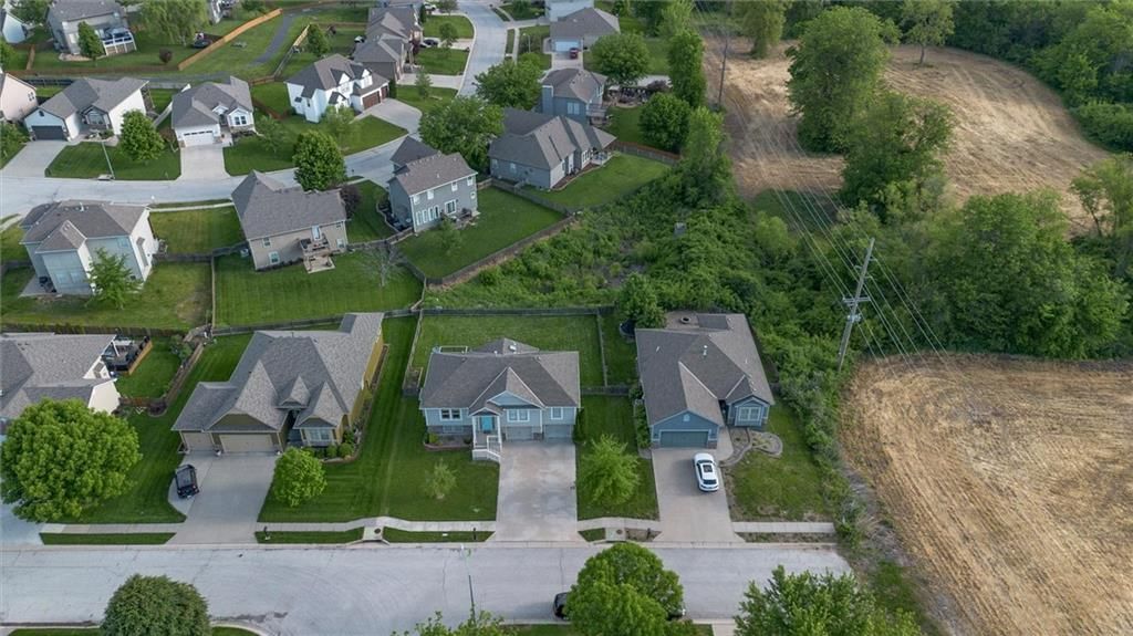 2301 NE Treetop Drive — photo 34