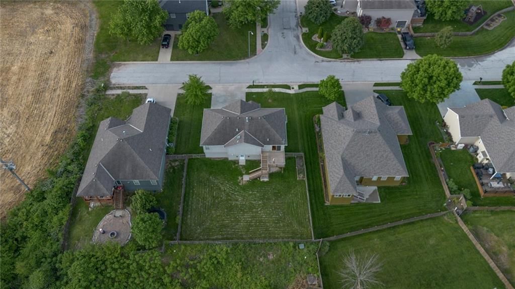 2301 NE Treetop Drive — photo 35