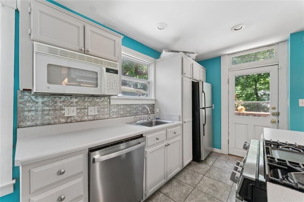 3925 Genessee Street — photo 18