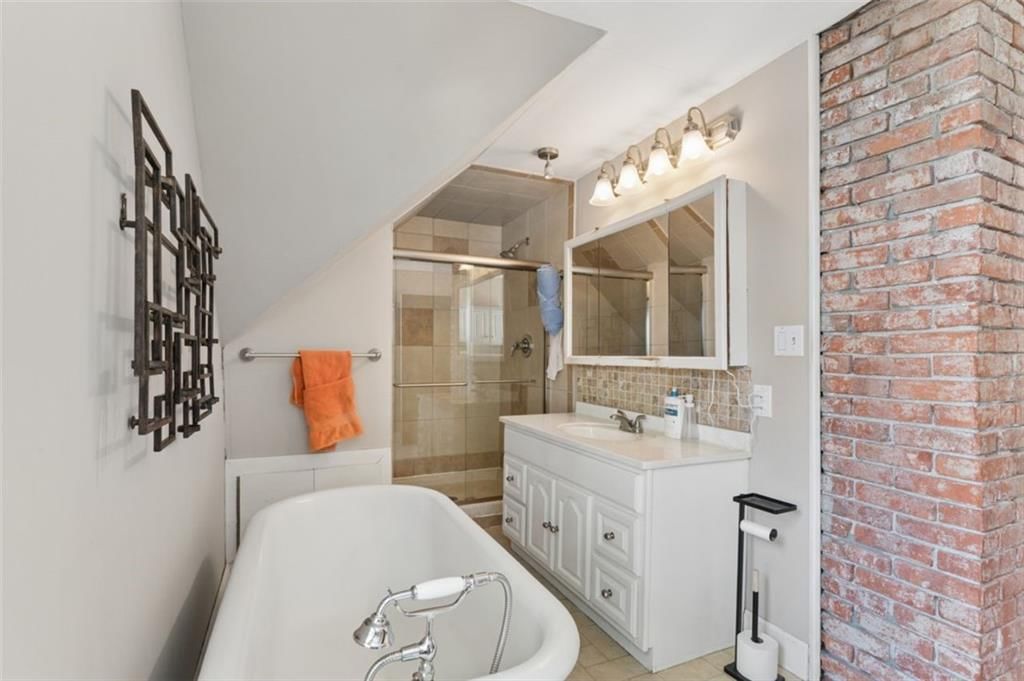 3925 Genessee Street — photo 36