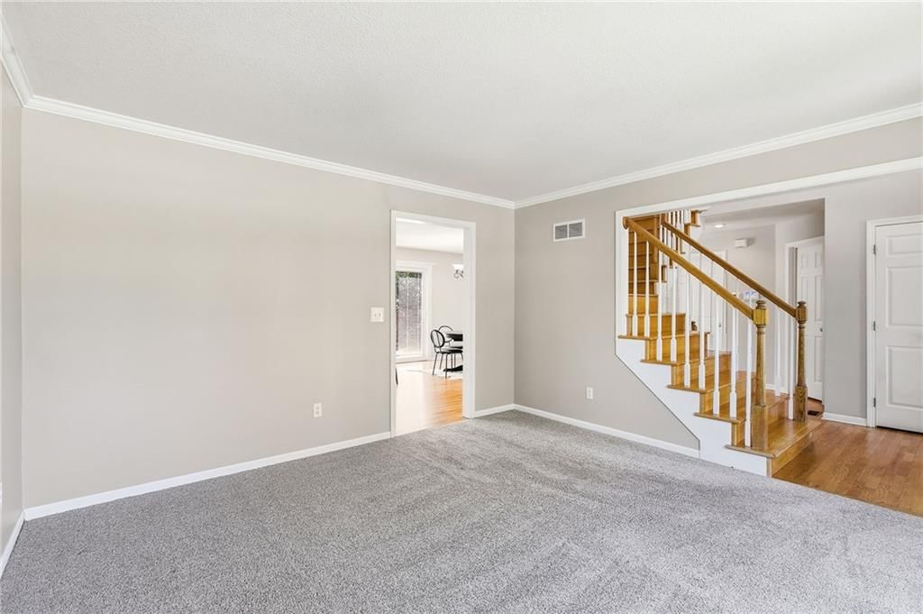 1925 MEADOWLANE Street — photo 3