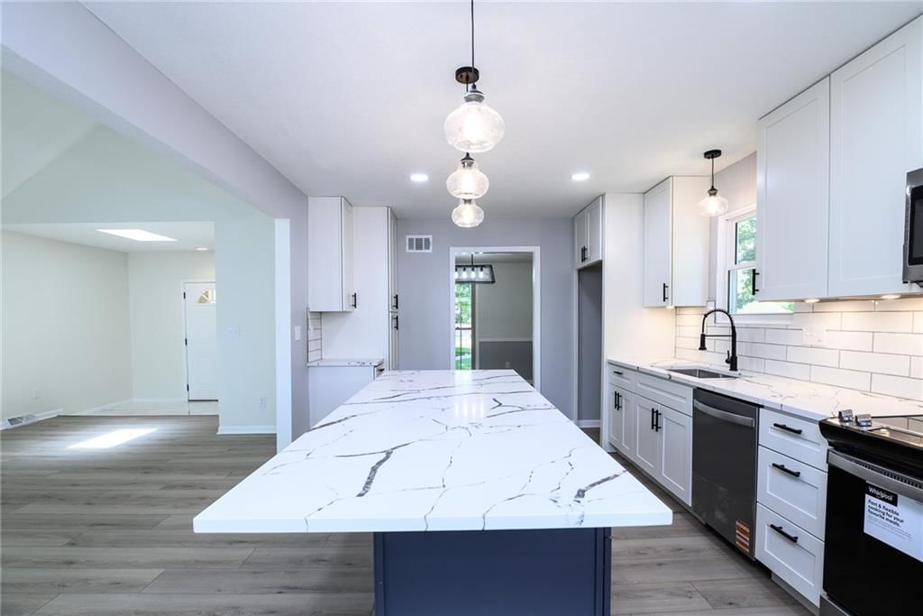 10595 Bradshaw Street — photo 6