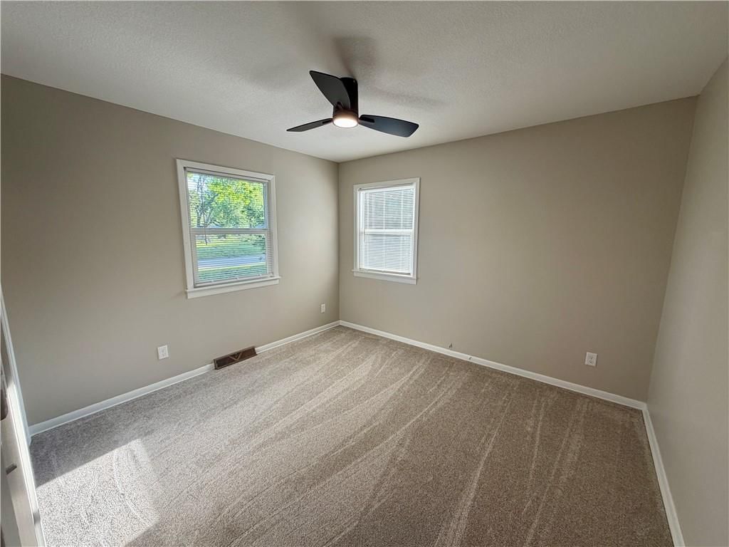 618 E Massasoit Street — photo 10
