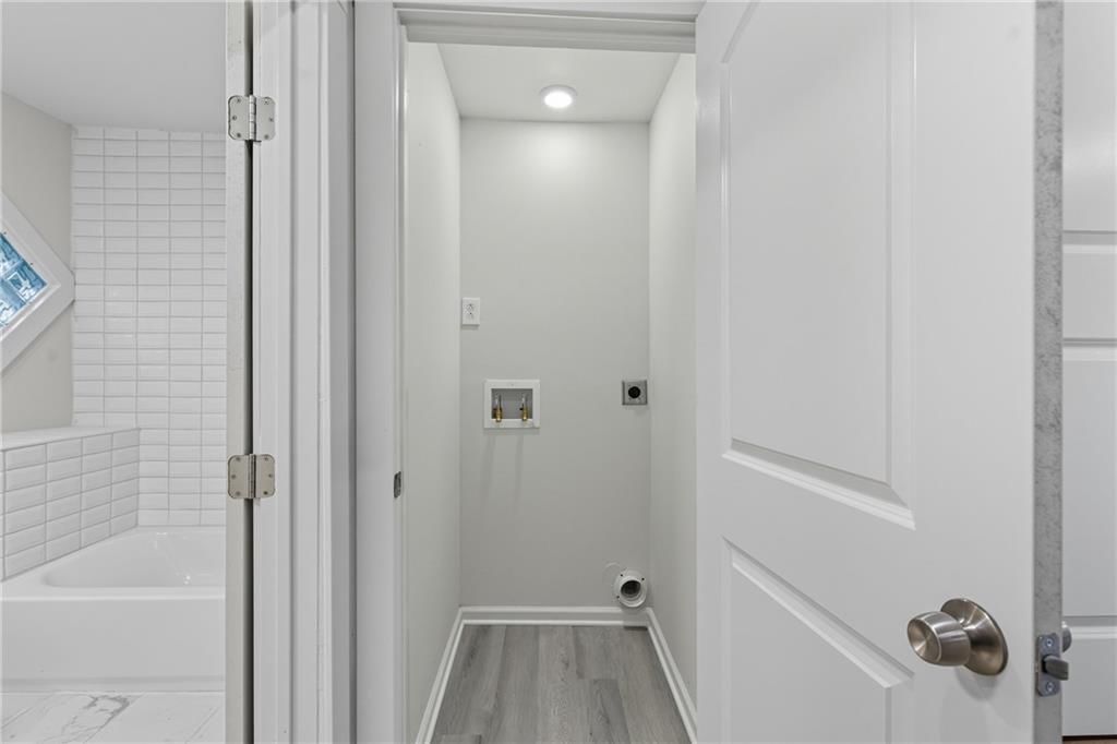 4015 Myrtle Avenue — photo 18