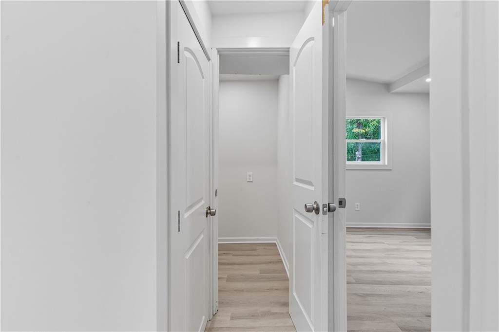 4015 Myrtle Avenue — photo 21