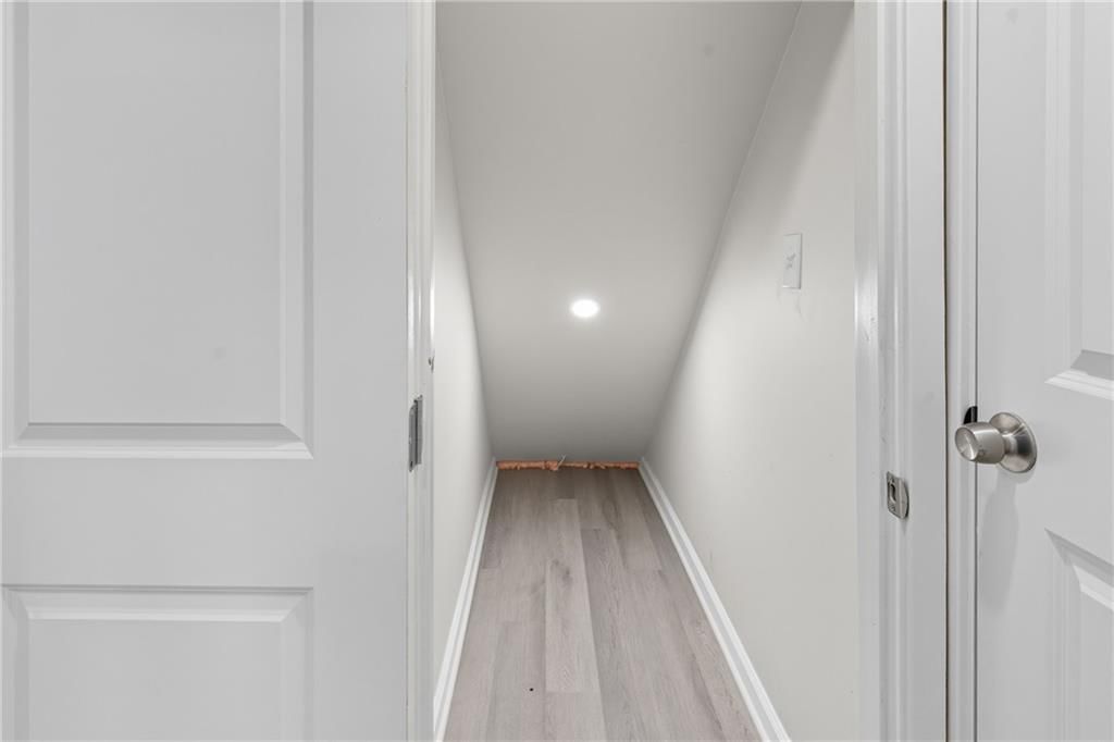 4015 Myrtle Avenue — photo 23