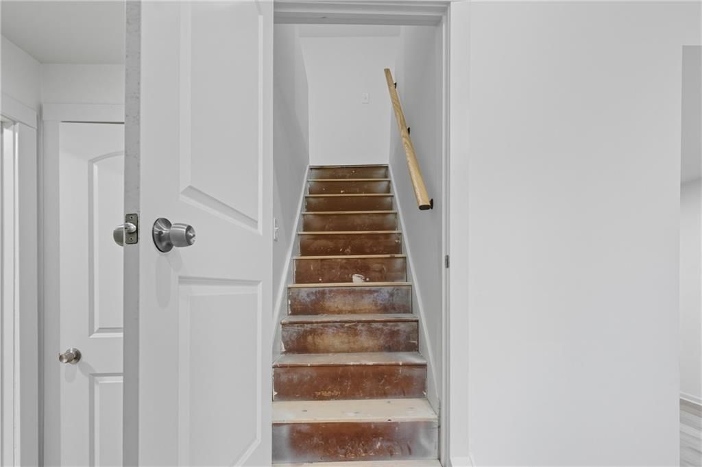 4015 Myrtle Avenue — photo 24