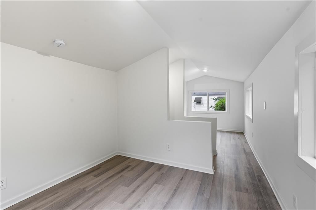 4015 Myrtle Avenue — photo 29