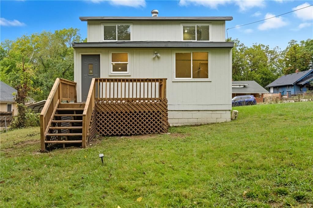 4015 Myrtle Avenue — photo 32