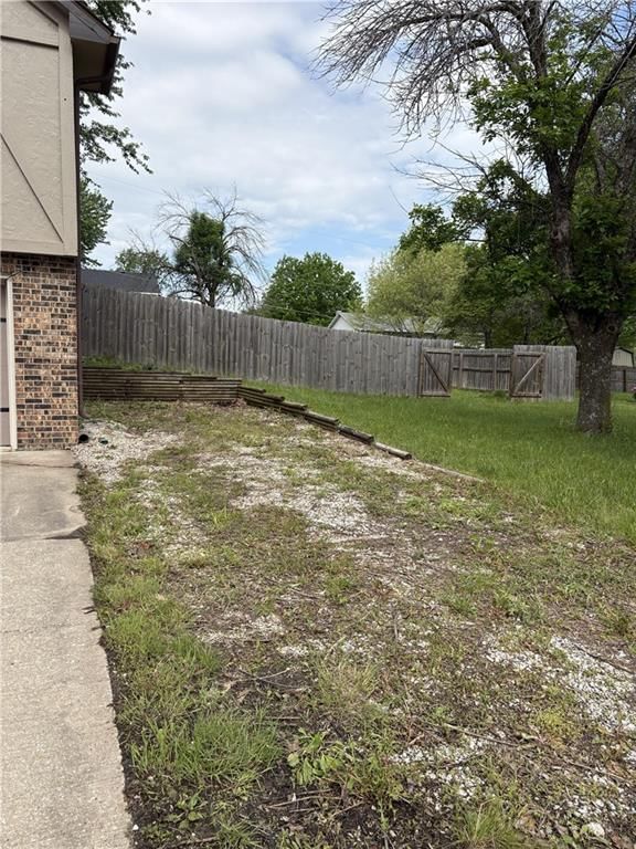 1112 Fairway Drive — photo 8
