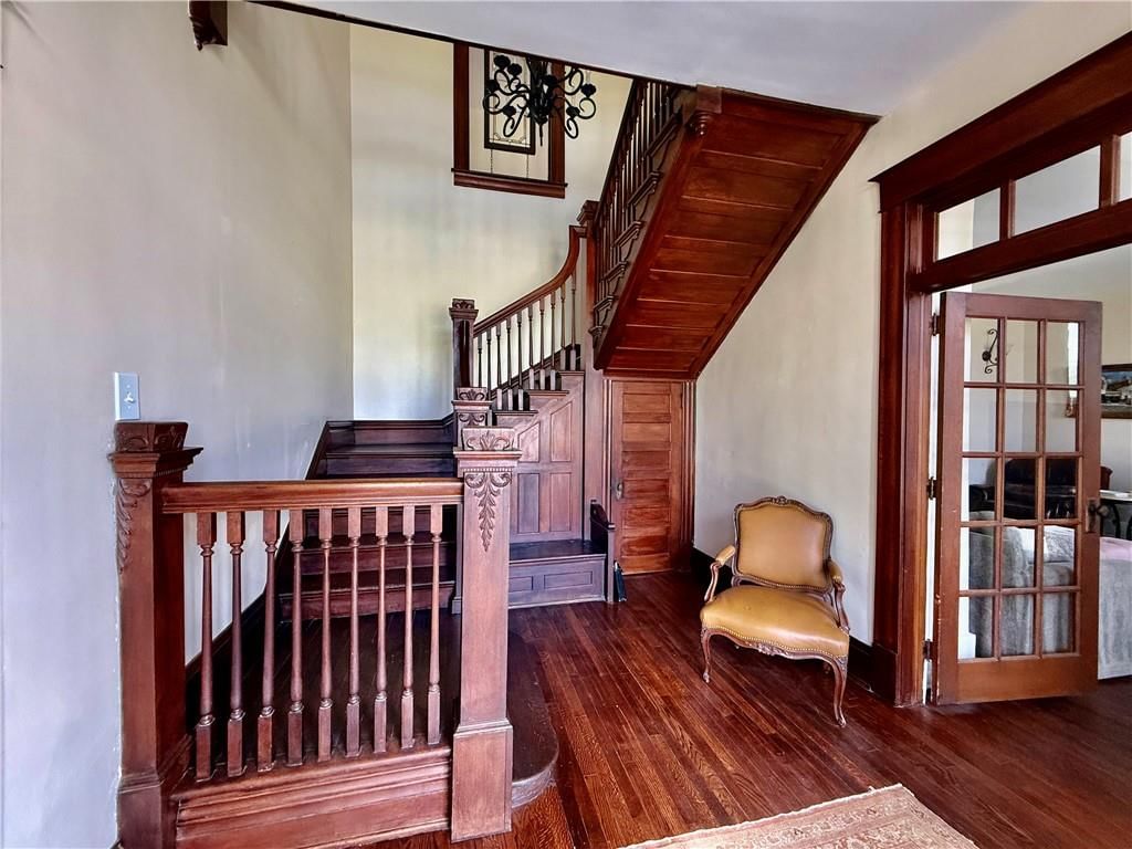 121 W Royle Street — photo 3