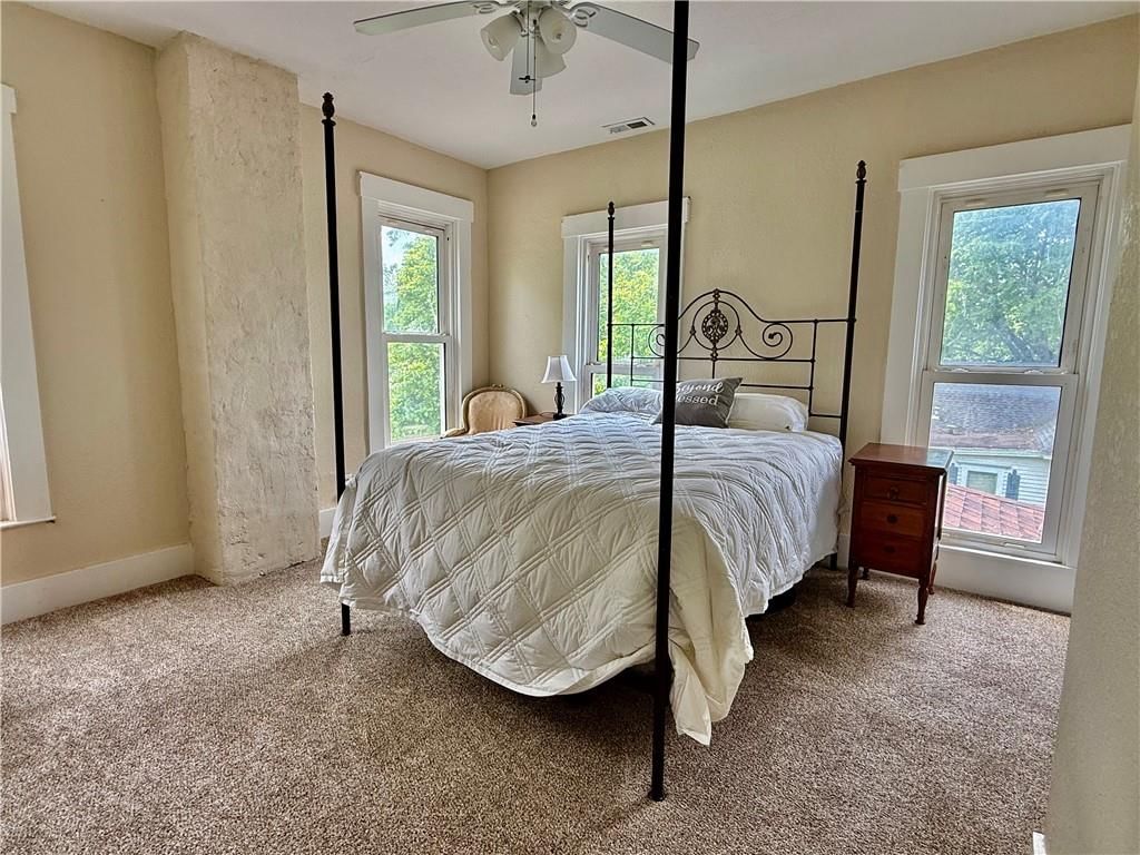 121 W Royle Street — photo 19