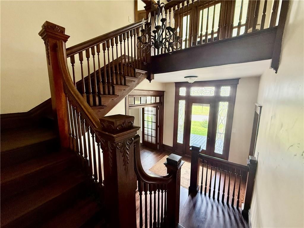 121 W Royle Street — photo 27