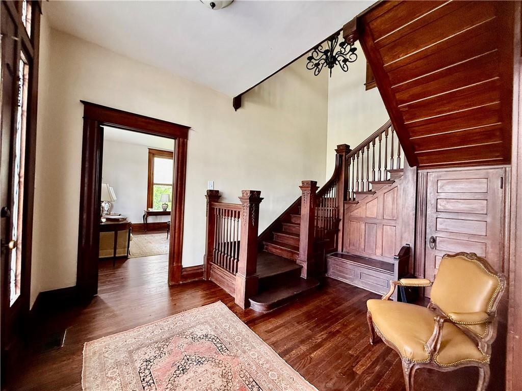 121 W Royle Street — photo 30