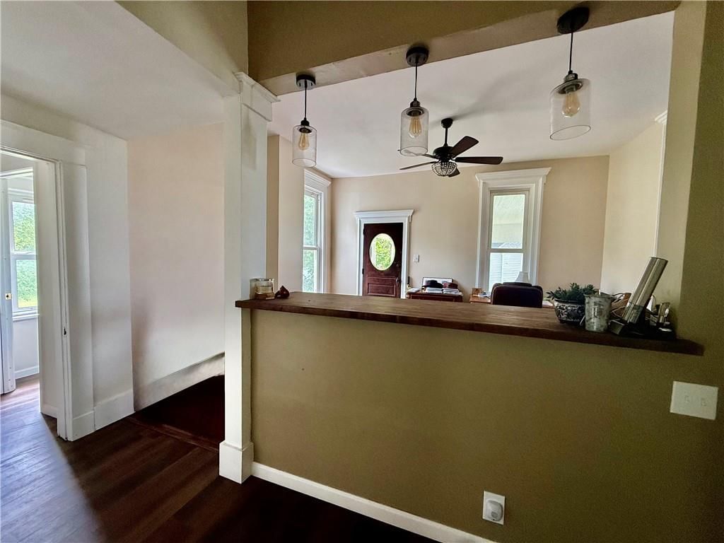 121 W Royle Street — photo 34