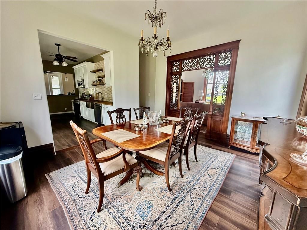 121 W Royle Street — photo 41