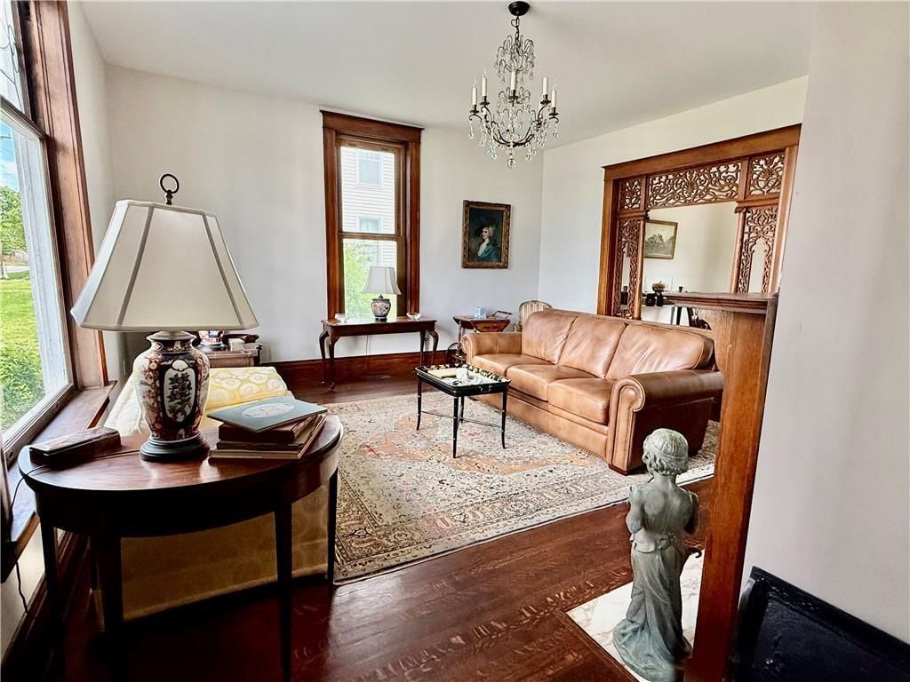 121 W Royle Street — photo 45