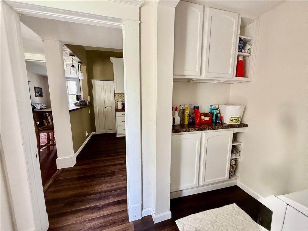121 W Royle Street — photo 46