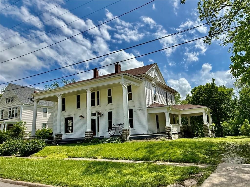 121 W Royle Street — photo 61