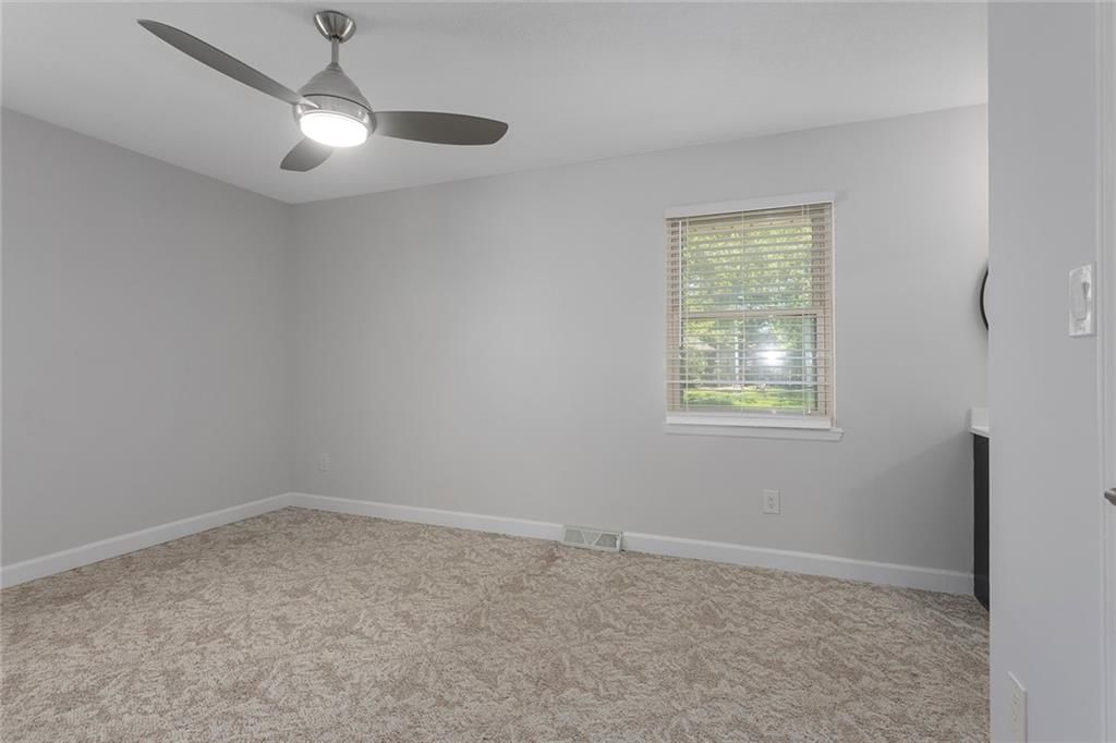 508 SW KILLARNEY Lane — photo 15