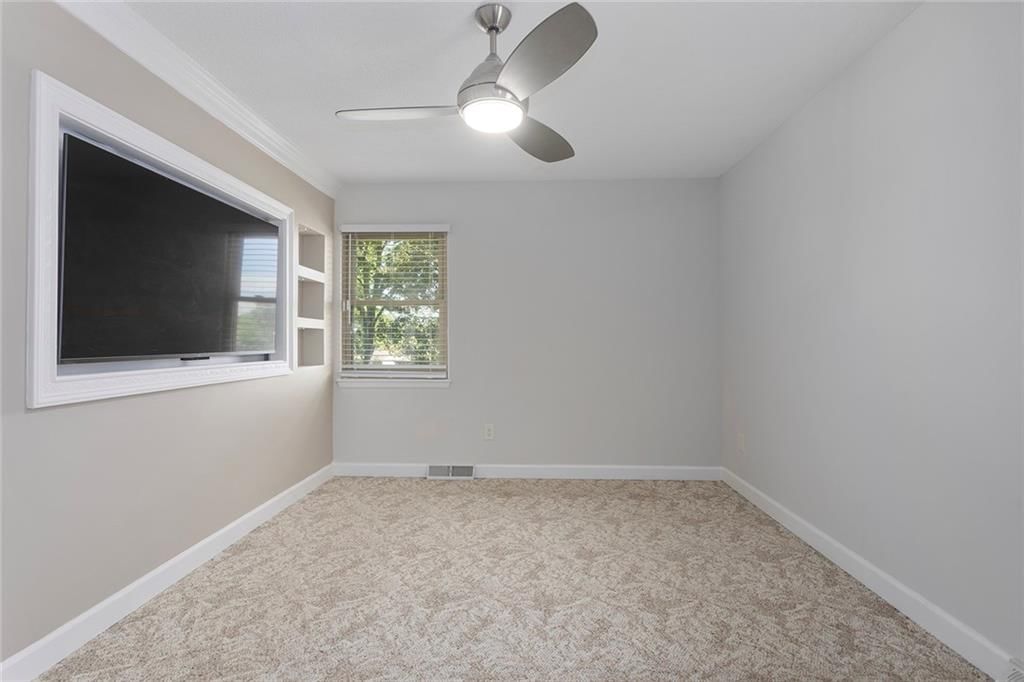 508 SW KILLARNEY Lane — photo 17