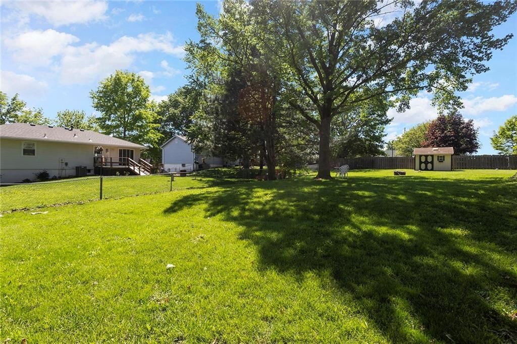 508 SW KILLARNEY Lane — photo 34