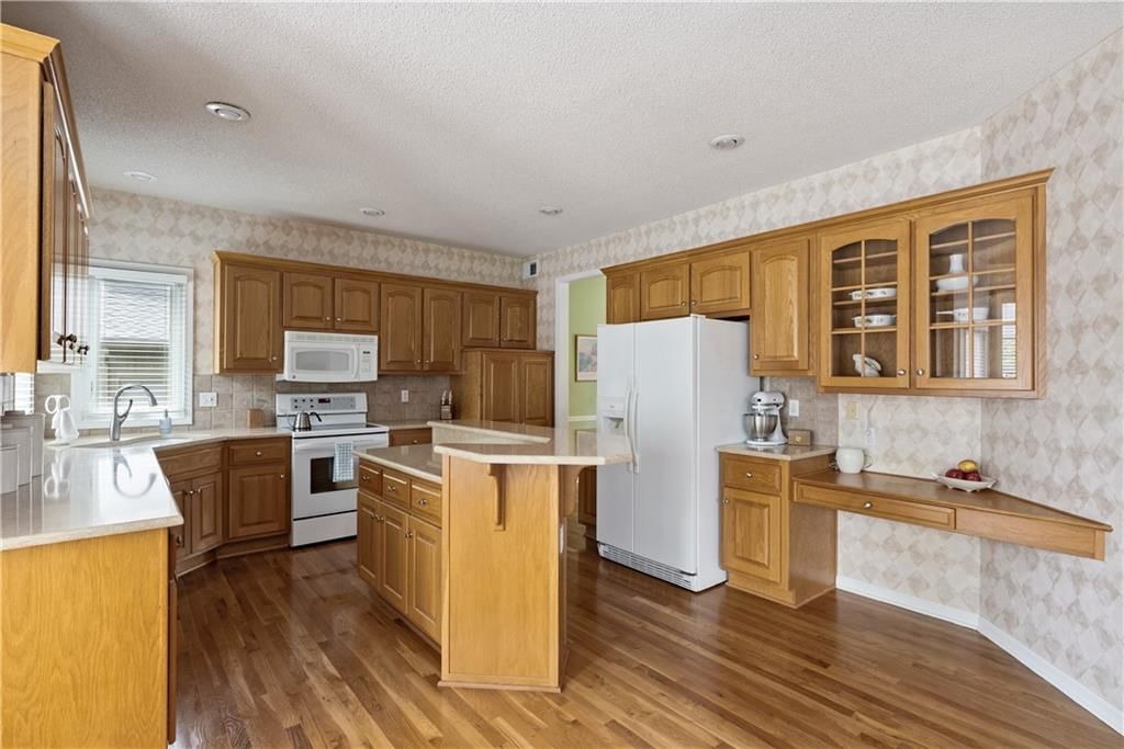 5901 W 153rd Street — photo 8