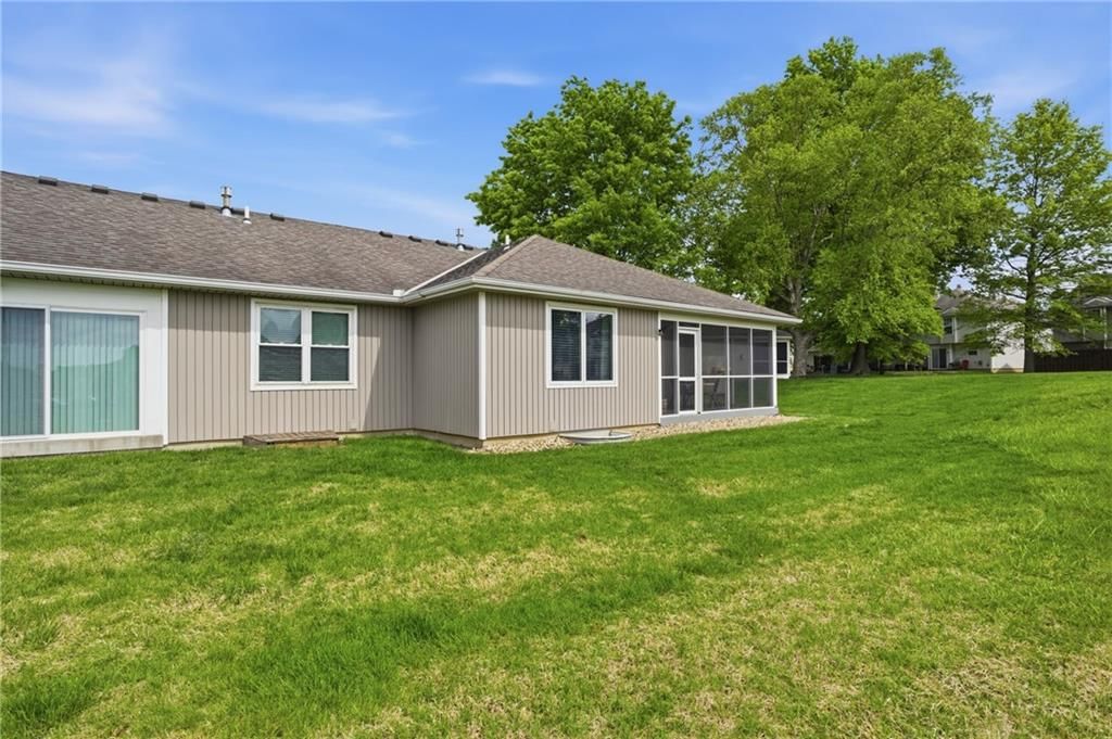 4512 Hedges Avenue — photo 30