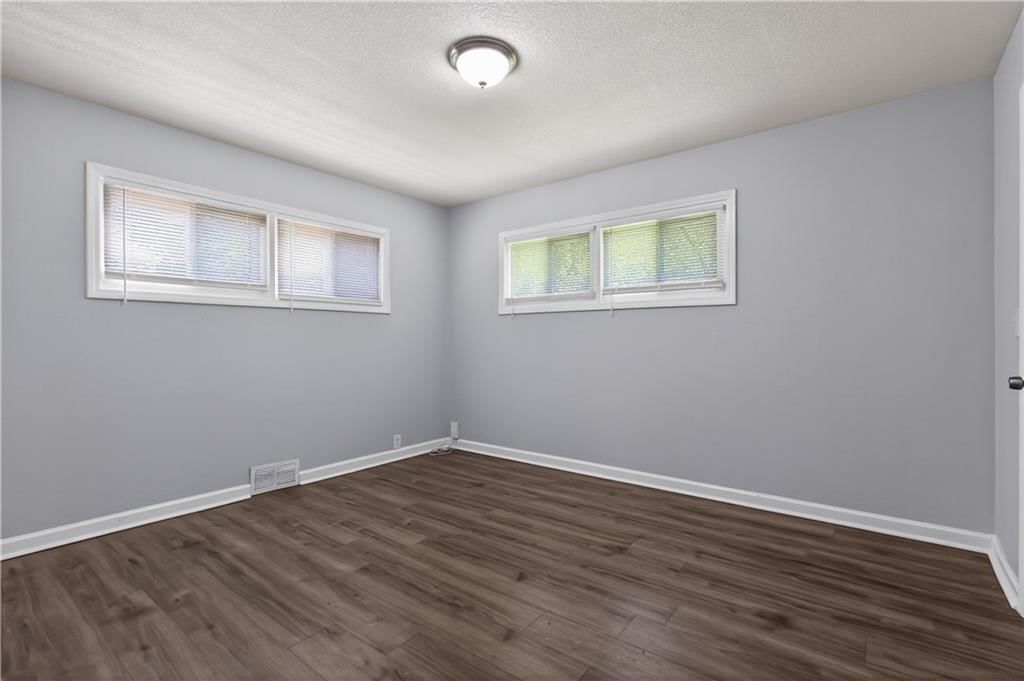 7103 E 112th Street — photo 18