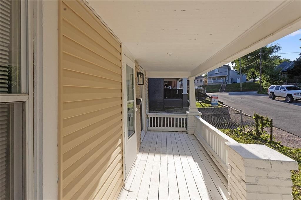 751 Simspon Avenue — photo 3