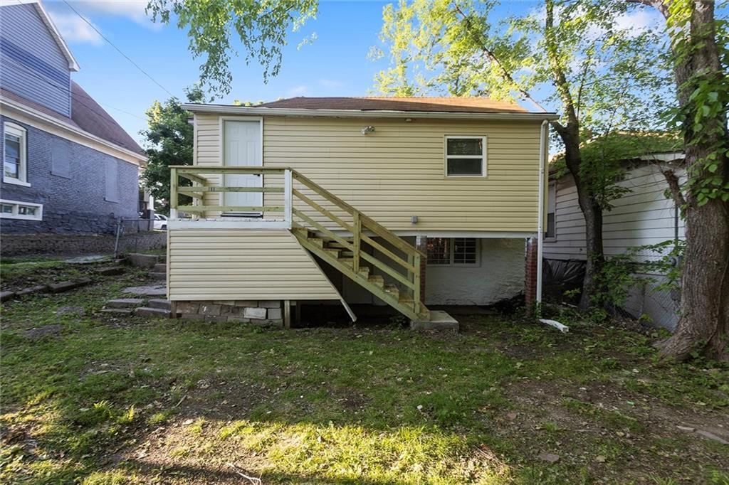 751 Simspon Avenue — photo 28