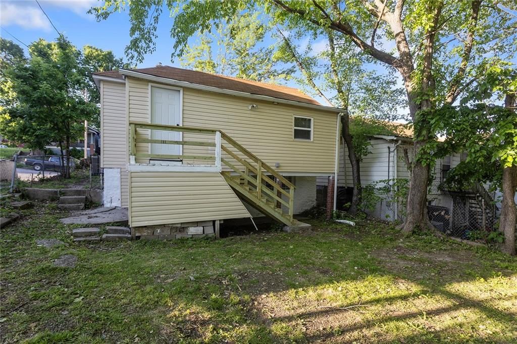 751 Simspon Avenue — photo 29